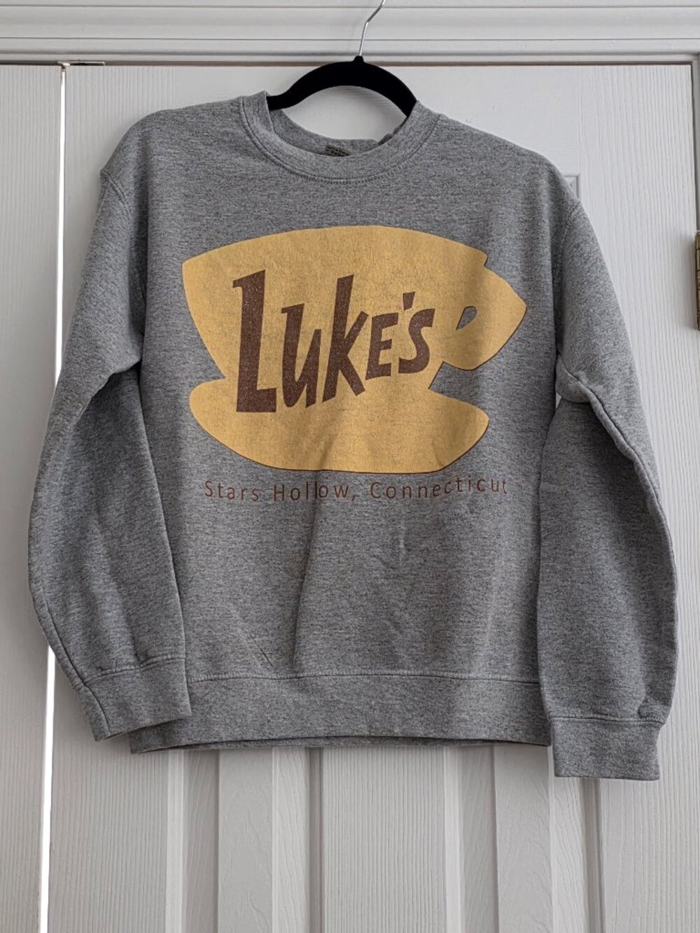 Luke’s Diner Sweatshirt – Gilmore Girls Stars Hollow Graphic Crewneck